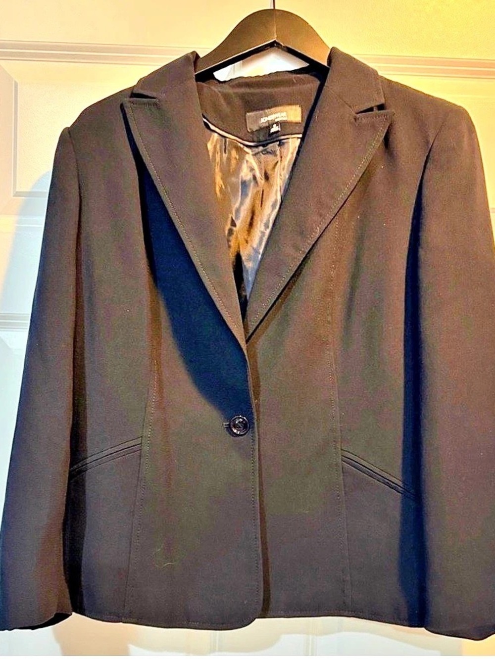 Jones New York Black Blazer Size 12 Like New